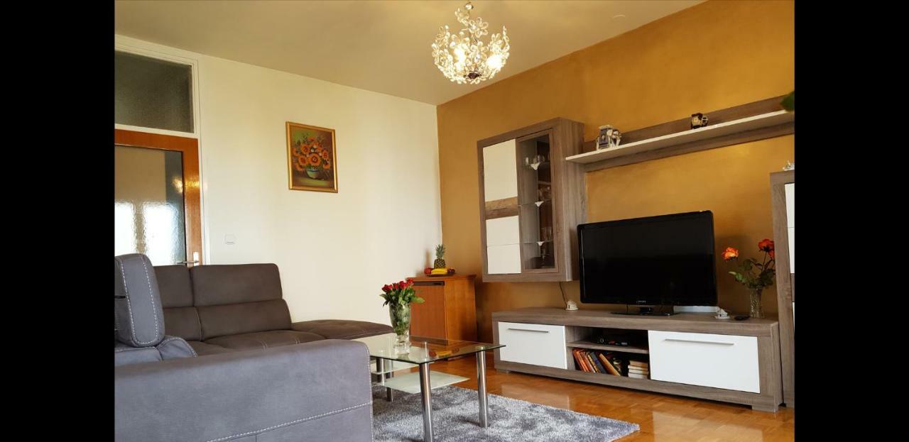 Apartment Mila Ουμάγκ Εξωτερικό φωτογραφία